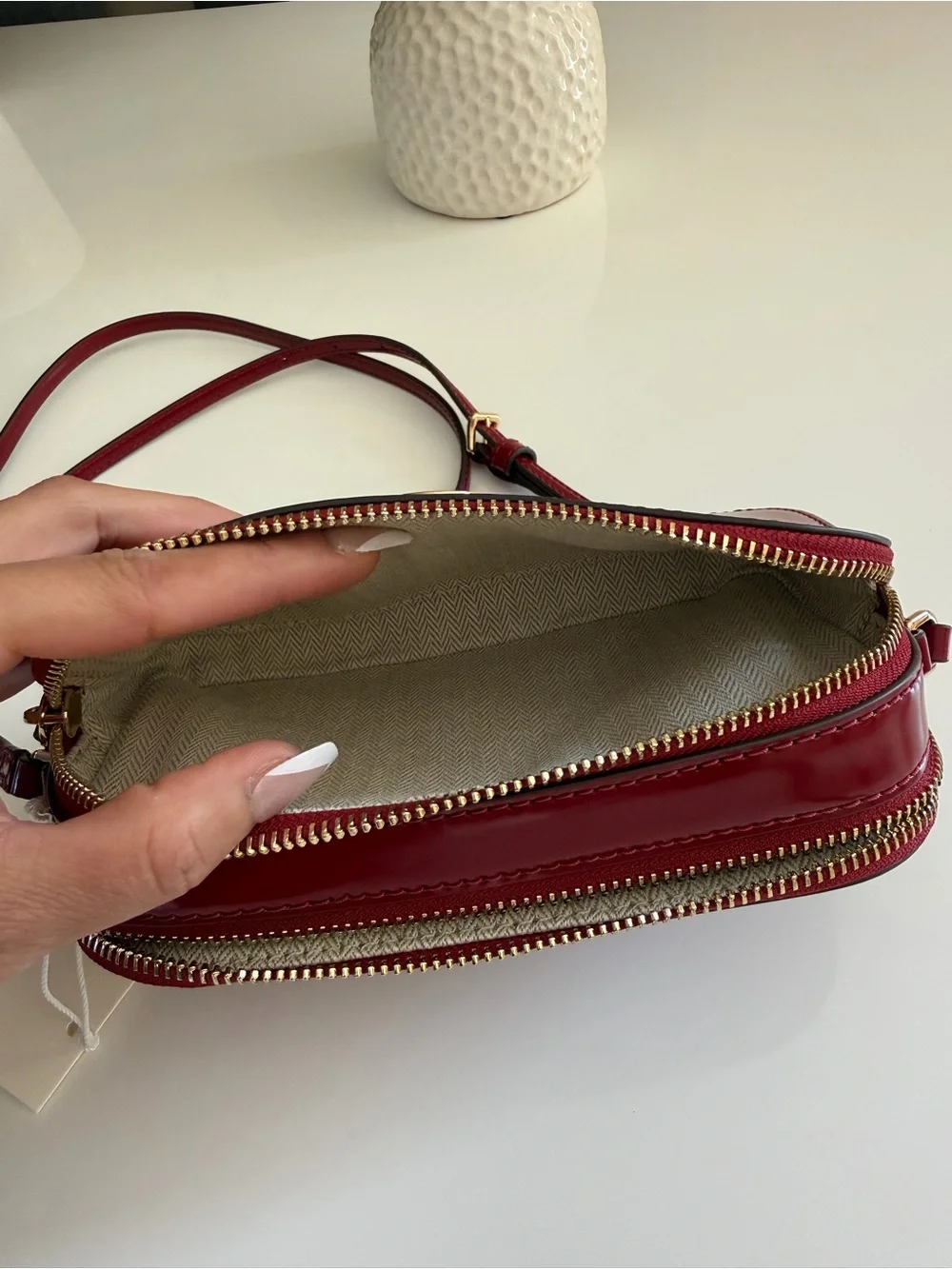 NWT , tory burch smooth camera crossbody bag bartlett red 176890 $425
